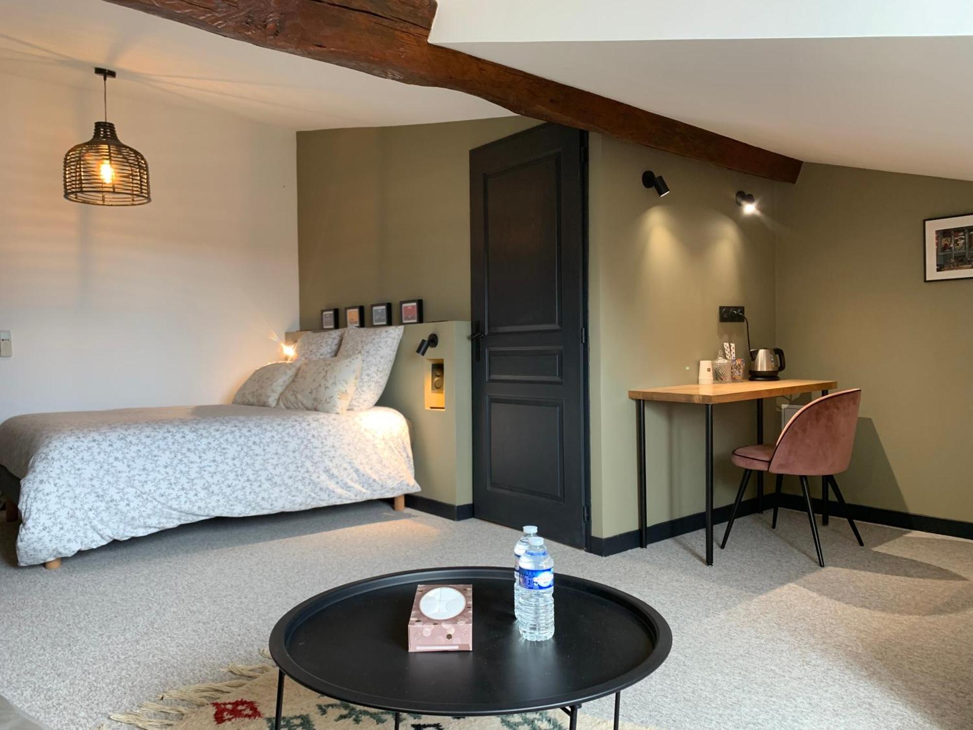 Bed & Breakfast La Maison Vh Mont-de-Marsan